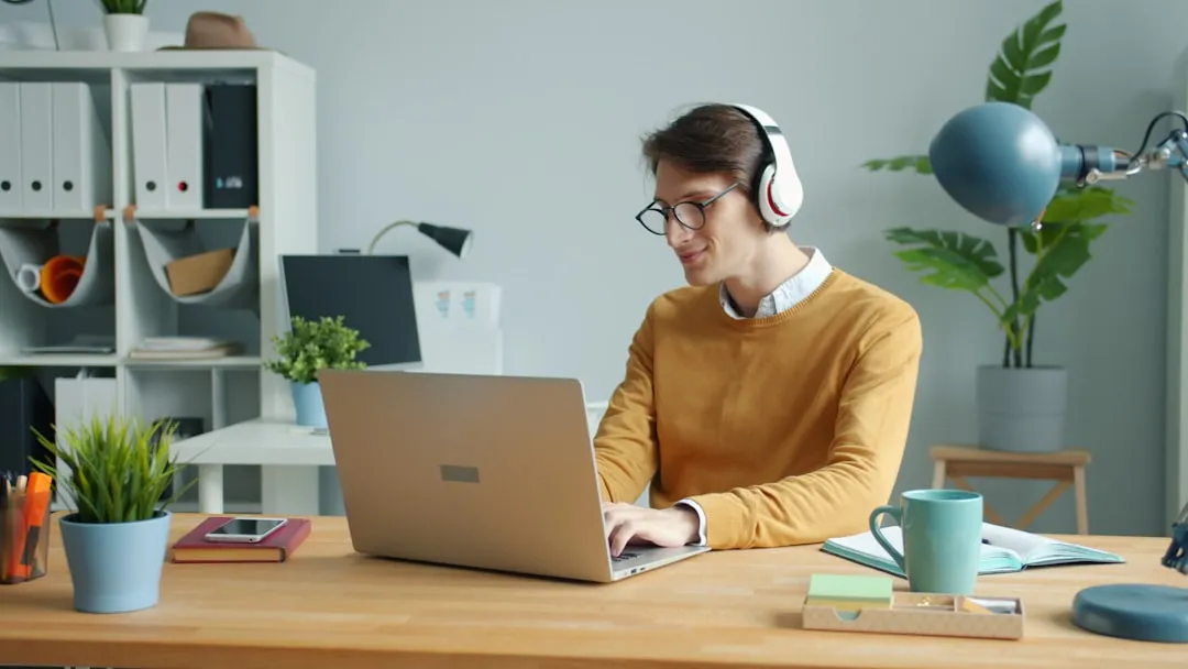Best Lead Generation Tools for Real Estate Investors in 2025 (AXZLead Review)